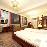 Hotel Haus Mueller 3*