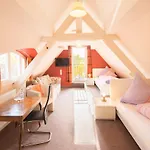 Hotel Haus Mueller 3*