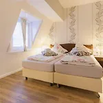 Hotel Haus Mueller 3*