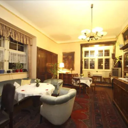 Haus Mueller فندق