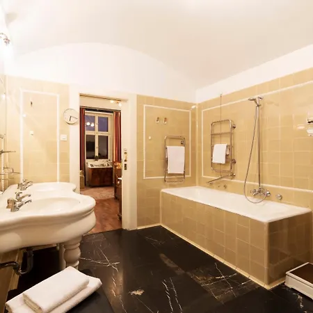 Haus Mueller فندق