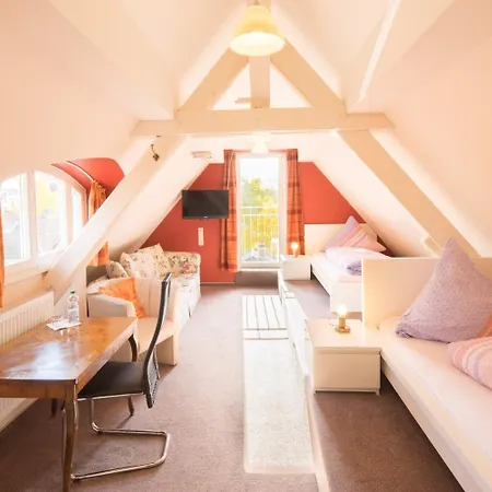 Hotel Haus Mueller 3*