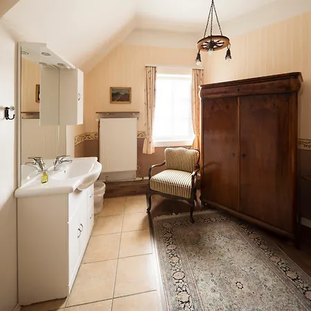 Haus Mueller فندق 3*