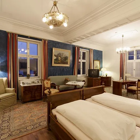 فندق Haus Mueller 3*