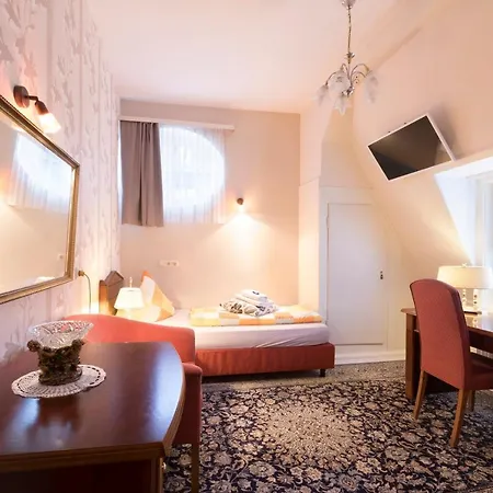 Hotel Haus Mueller 3*